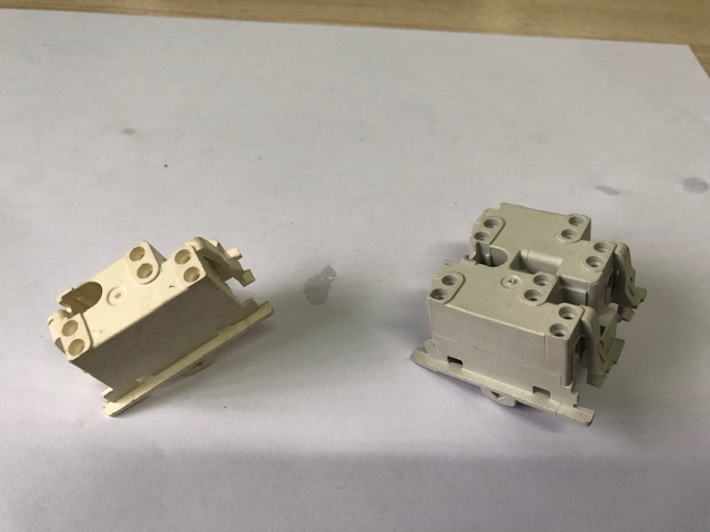 Kunststoffkomponenten 25